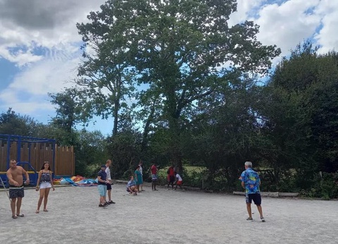 Camping L'Etang du Pays Blanc, 4* - 37