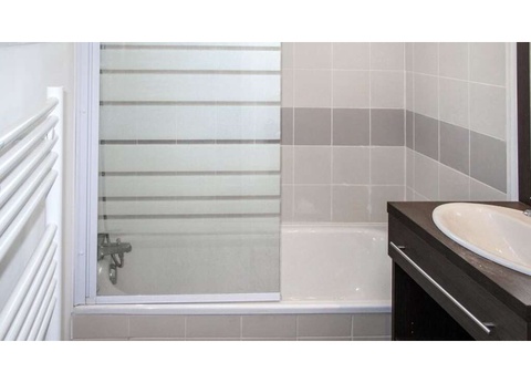 Séjour en famille avec visite du Zoo de la Barben - 3* - 24