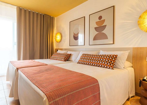 Amusement à Portaventura Park avec demi-pension pour 3 adultes. - 4* - 20