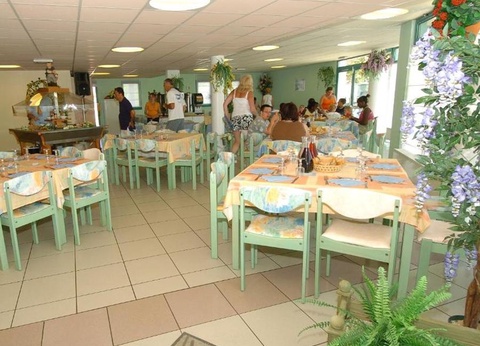 Camping Les Beaupins, 3* - 9