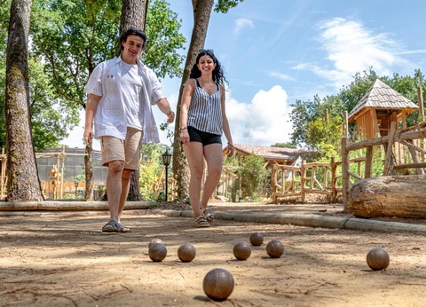 Flower Camping Au Bois des Biches, 4* - 31