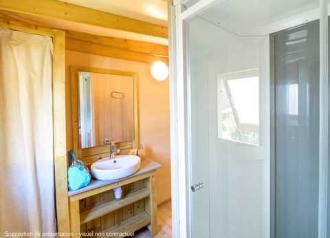 Flower Camping La Davière Plage, 4* - 57