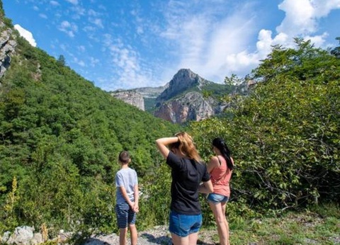 Camping Les Eaux Chaudes, 3* - 25