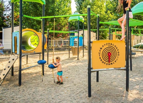 Camping Le Clos Virgile, 4* - 261