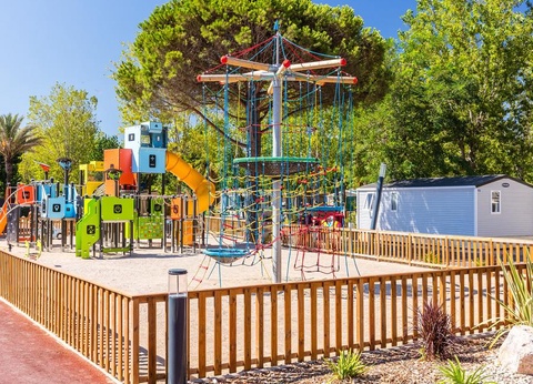 Camping Club Le Napoléon, 4* - 10