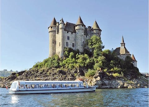 VVF Cantal Salers Vendes 3* - 6