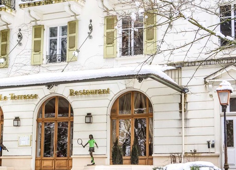 Gourmandise et détente en chambre supérieure dans un hotel 4* - 4* - 3