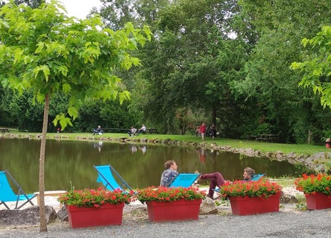 Camping les Etangs du Plessac 4* - 33