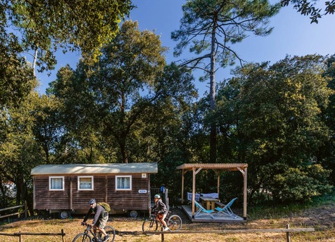 Camping Parfums d'Eté 4* - 33