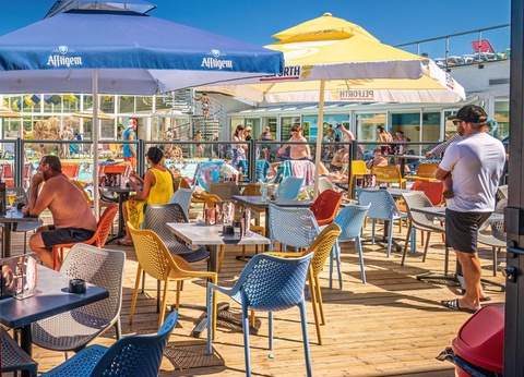 Camping Les Pirons, 5* - 53