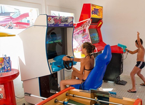 Camping Le Roussillon, 4* - 6