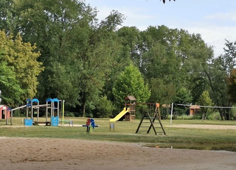 Camping Paradis Aubeterre sur Dronne, 3* - 6