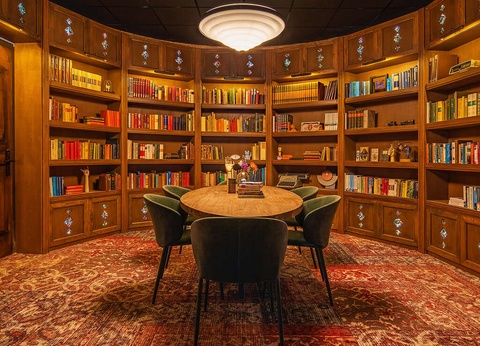 Passez la nuit dans une église typique d'Amsterdam et découvrez Keukenhof - 3* - 7