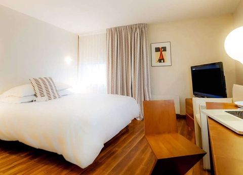 Escapade romantique avec lovebox et champagne au coeur de Nantes - 4* - 14