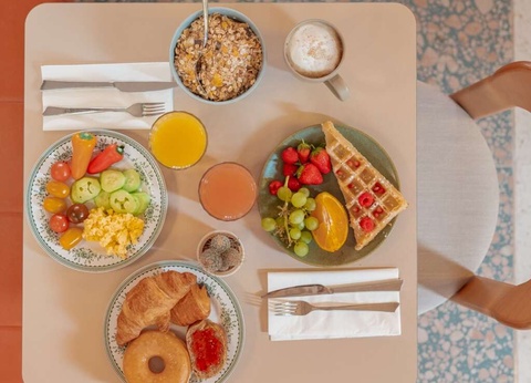 Séjour en amoureux à Nice avec pétales et départ tardif - 4* - 5