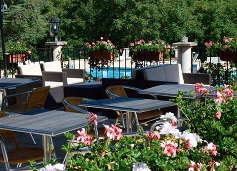 Camping Château de Lacomté, 4* - 5