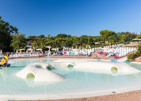 Village Hu Norcenni Girasole, 4* - 11