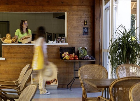 Flower Camping La Davière Plage, 4* - 61