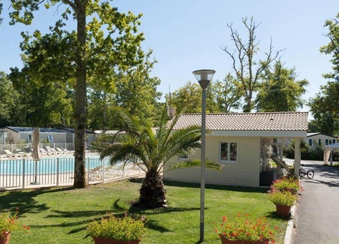 Camping Les Chèvrefeuilles, 4* - 22