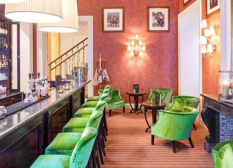 Séjour au centre de Bruges avec vue sur les canaux - 4* - 5