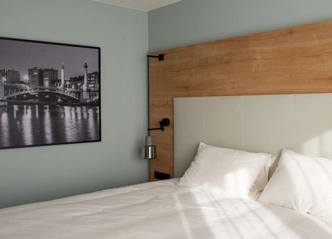 Repos et détente avec massage + accès spa au centre de Liège - 4* - 24