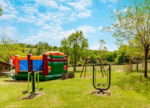 Camping les Etangs du Plessac 4* - 65