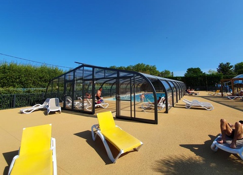 Camping Paradis des Pins - Royan, 4* - 12