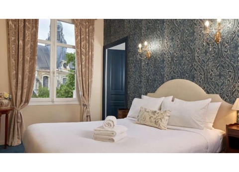 ÉChappée à Blois dans un hôtel raffiné et vin de terroir - 2* - 10