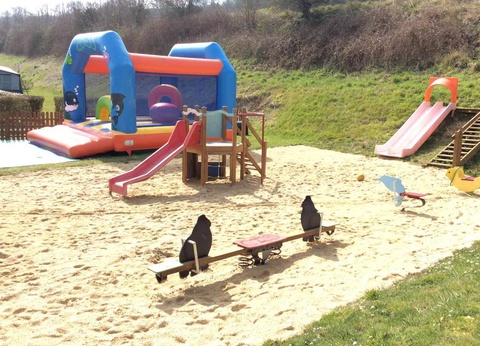 Camping Le Mont Joli Bois, 3* - 47