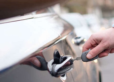 Escapade romantique avec bouteille de champagne et un massage pour une personne - 4* - 27