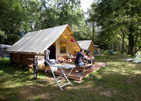 Camping Brantôme Peyrelevade, 4* - 65
