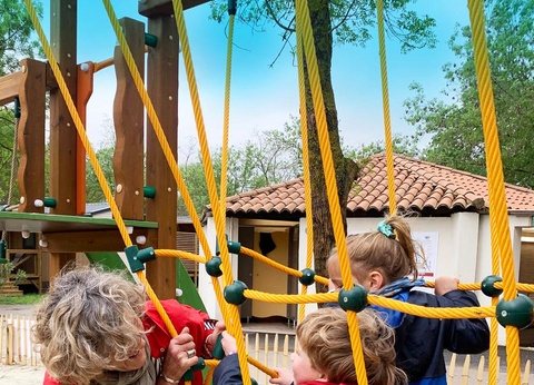 Camping Le Val de Cesse, 4* - 75