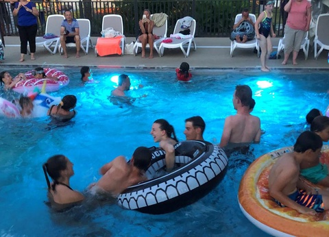 Camping Au Pigeonnier, 4* - 64