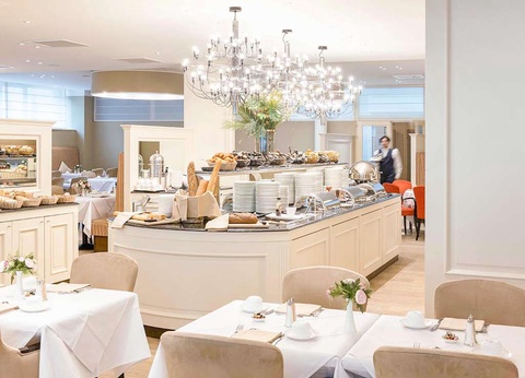 Séjour au centre de Bruges avec vue sur les canaux - 4* - 12