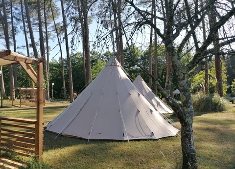 Camping Val de l'Eyre, 4* - 7