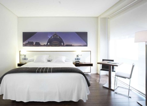 Reposez-vous à Valence dans un hôtel 4* moderne avec piscine et profitez du petit déjeuner inclus - 4* - 20