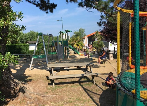 Camping Les Ecureuils, 4* - 24