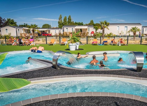 Camping Le Nid d'Eté, 4* - 34
