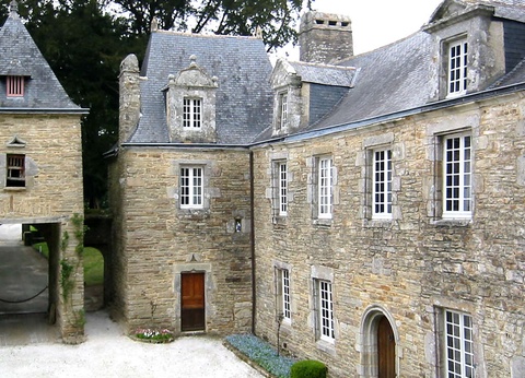 Week-end dans un manoir de charme du XVIème siècle près de Concarneau - 3* - 7