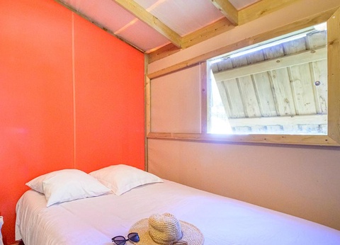 Flower Camping La Davière Plage, 4* - 59