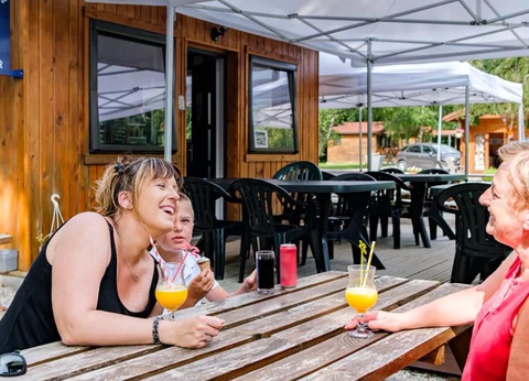 Flower Camping du Lac de la Seigneurie, 3* - 10