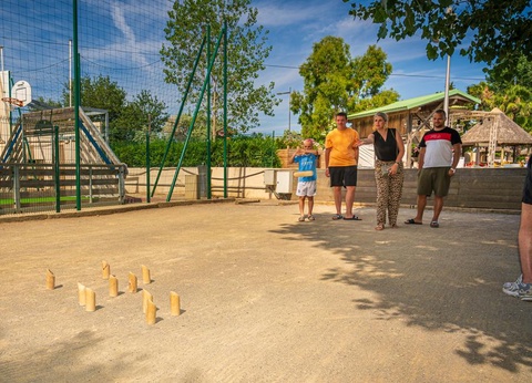 Camping Le Clos Virgile, 4* - 102