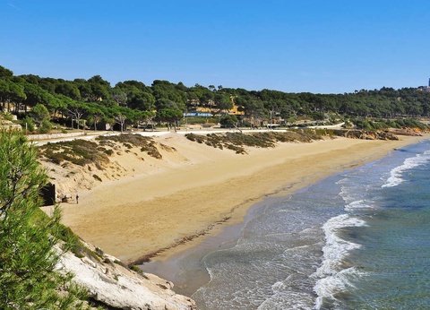 Découvrez Salou dans un appartement avec billets à PortAventura Park et Ferrari Land - 4* - 21