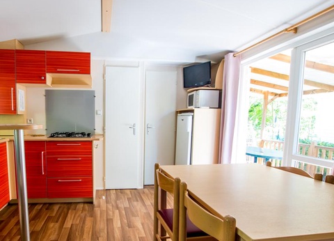 Camping Domaine du Cros d'Auzon, 4* - 28