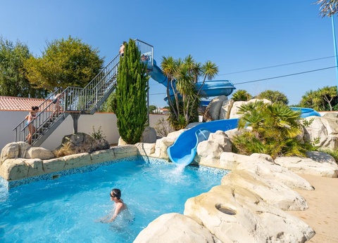 Camping L'Abri des Pins, 4* - 77