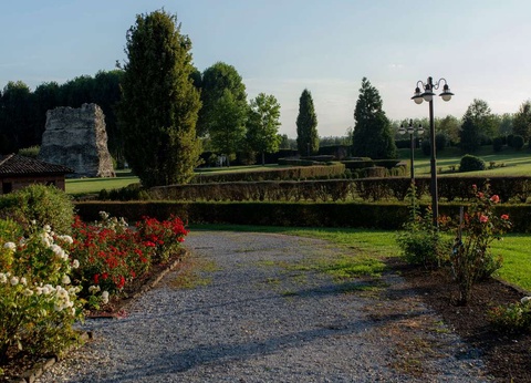 Hôtel dans le territoire des Langhe, patrimoine de l'UNESCO, avec petit déjeuner inclus - 4* - 22