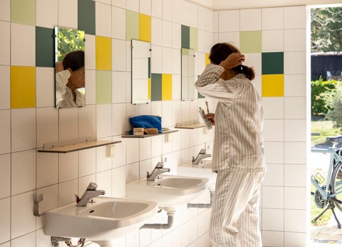 Flower Camping La Davière Plage, 4* - 70