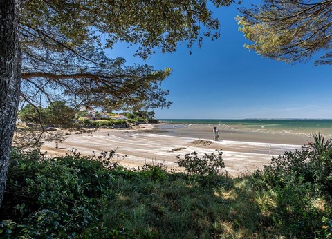 Flower Camping La Guichardière, 4* - 17