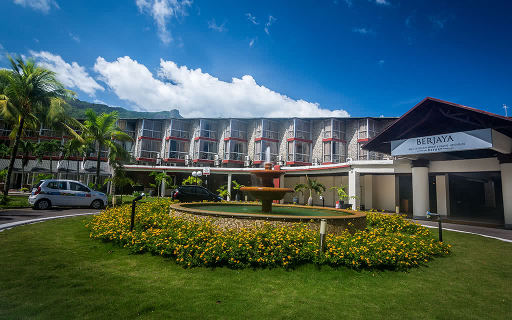 Combiné 2 îles : Mahé / Praslin en hôtel 3* (12nuits) - 9