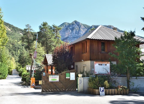 Camping Côte d'Azur - Camping Paradis - Les Relarguiers, 3* - Alpes-de ...